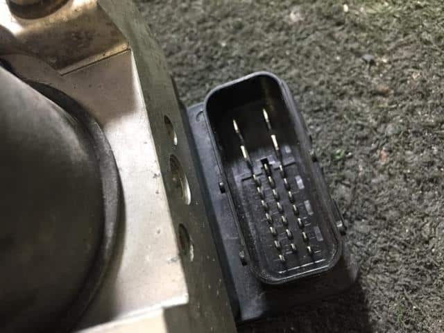 ABS Actuator HONDA Fit 2006 DBA-GD1 — photo 2
