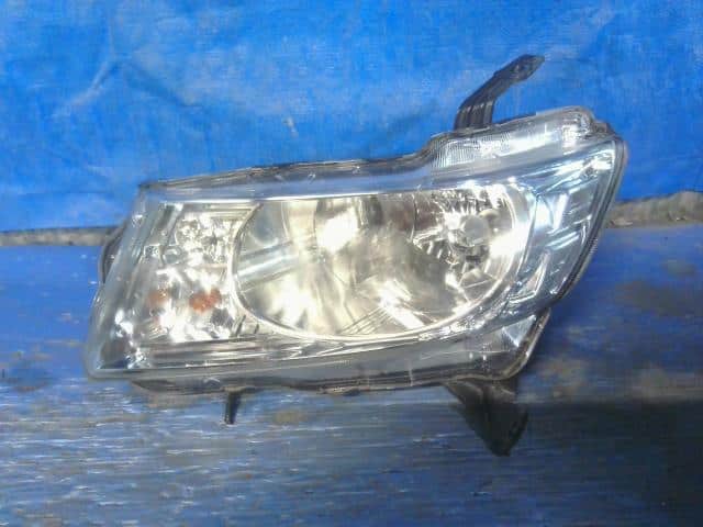Left Headlight HONDA Freed Spike 2012 DAA-GP3 — photo 1