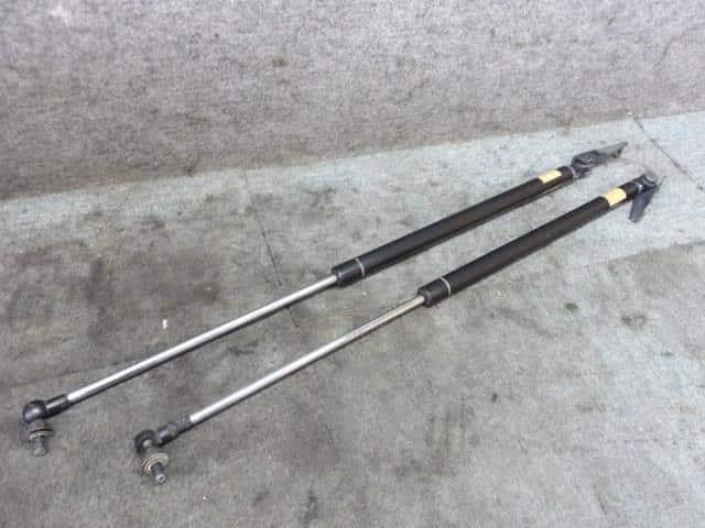 Tail Gate Damper SUBARU Legacy 2010 DBA-BR9 — photo 1