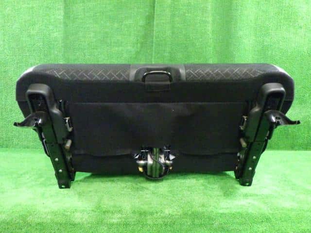 Rear Seat HONDA N-wgn 2014 DBA-JH1 — photo 5