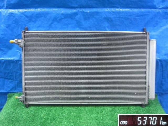 Condenser TOYOTA Aqua 2016 DAA-NHP10 — photo 1