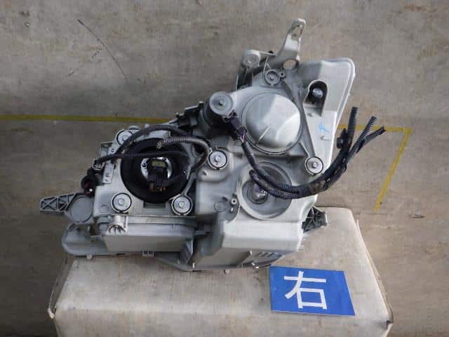 Right Headlight TOYOTA Crown 2004 DBA-GRS180 8111030A60 — photo 6