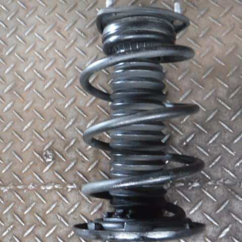 Front Right Strut MAZDA Axela 2014 DBA-BM5AP — photo 2