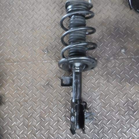 Front Right Strut MAZDA Axela 2014 DBA-BM5AP — photo 1
