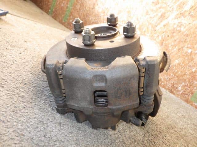 Front Left Knuckle Hub Assembly HONDA Acty 2005 GBD-HA7 — photo 3