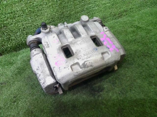 Front Left Caliper SUBARU Impreza 2017 DBA-GT7 — photo 1