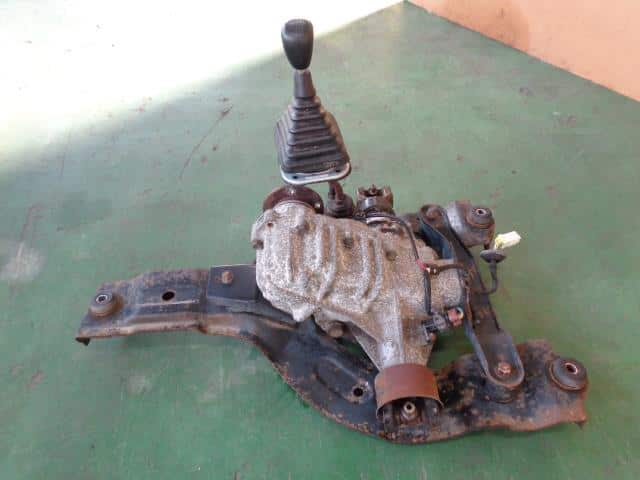 Transfer Case MITSUBISHI Pajero Mini 1999 GF-H58A MR453103 — photo 3