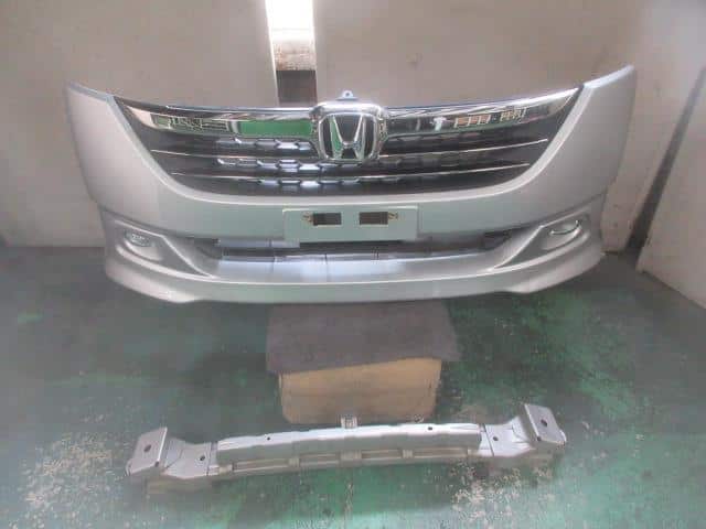 Front Bumper HONDA Step Wagon 2005 DBA-RG1 — photo 1