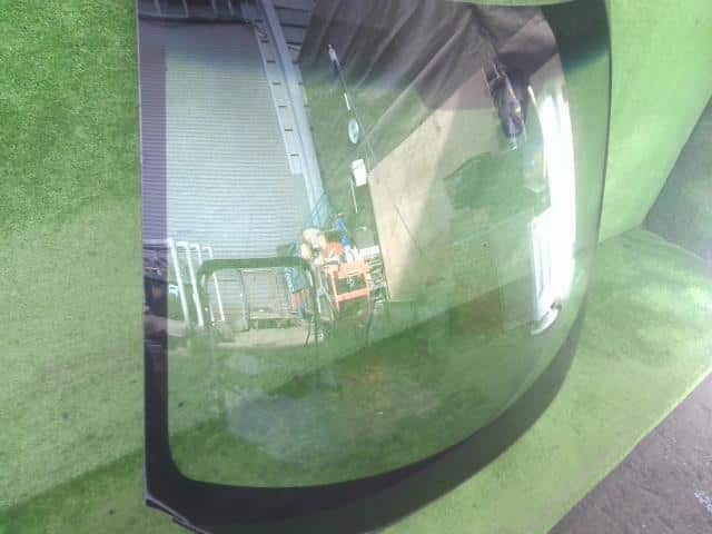 Front Windshield HONDA Vezel 2015 DAA-RU3 — photo 7