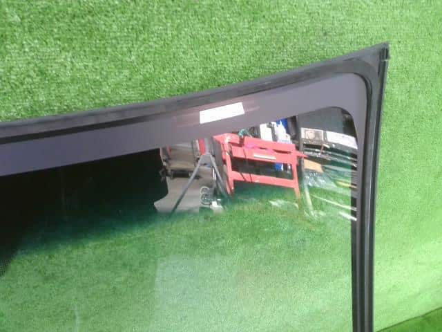 Front Windshield HONDA Vezel 2015 DAA-RU3 — photo 2