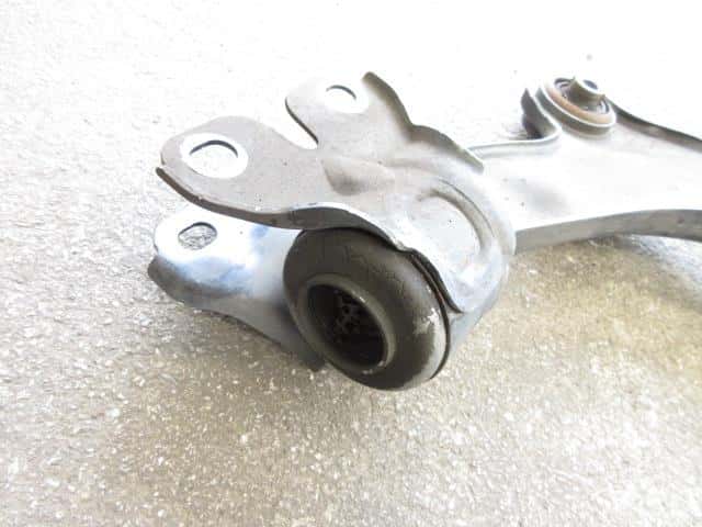 Front Left Lower Control Arm VOLVO Volvo 60 series 2014 DBA-FB420 — photo 5