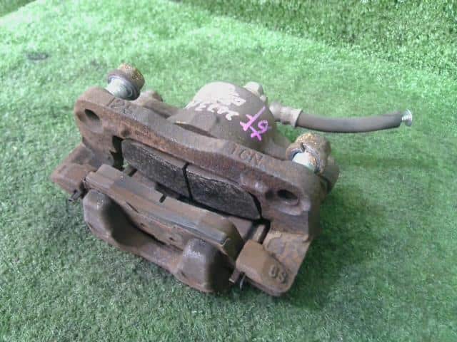 Front Right Caliper NISSAN Moco 2012 DBA-MG33 — photo 3