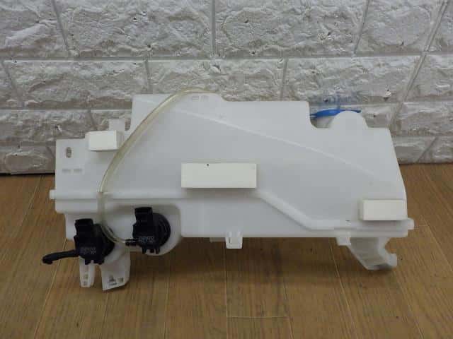 Windshield Washer Tank SUZUKI Alto 2016 DBA-HA36S 3845074P10 — photo 2