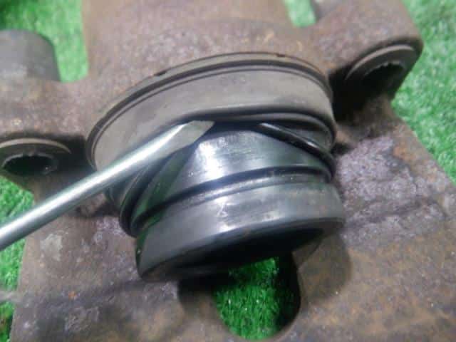 Front Right Caliper MAZDA Premacy 2013 DBA-CWEAW — photo 3