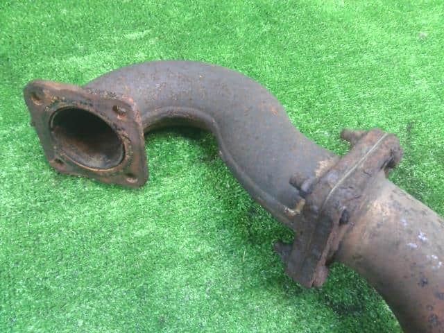 Exhaust Center Muffler ISUZU 2012 TKG-NHS85A — photo 2