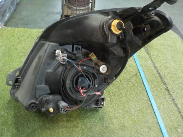 Right Headlight SUZUKI Swift 2007 DBA-ZC11S 3512063J40 — photo 2