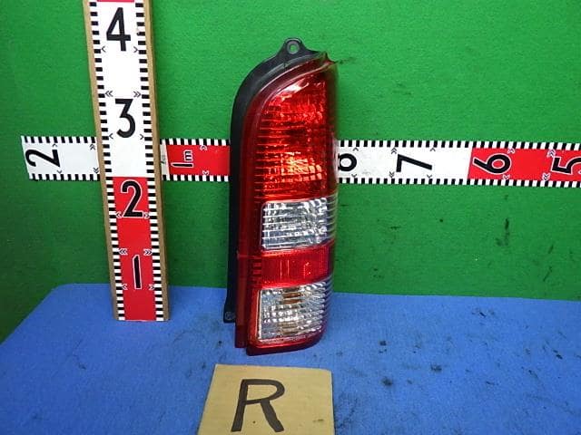 Right Tail Light SUZUKI Every 2005 GH-DA62W 3565063H00 — photo 1
