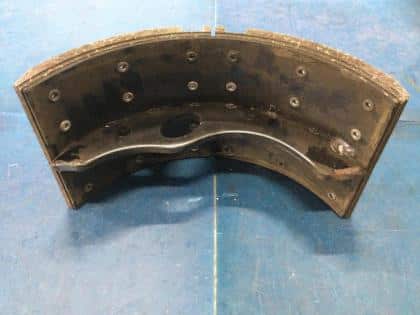 Rear Brake Shoe ISUZU Forward TKG-FRR90T2 1471704840 — photo 1