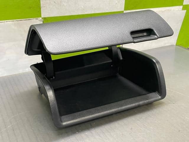 Console Box NISSAN Nv350 — photo 2