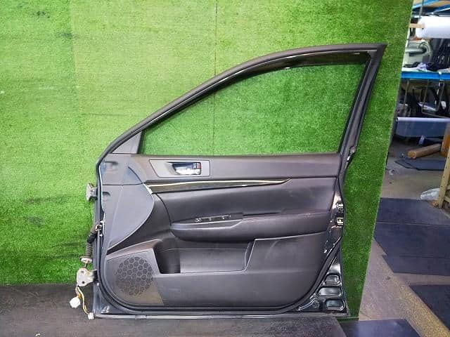 Front Right Door Assembly SUBARU Legacy 2013 DBA-BRG — photo 2