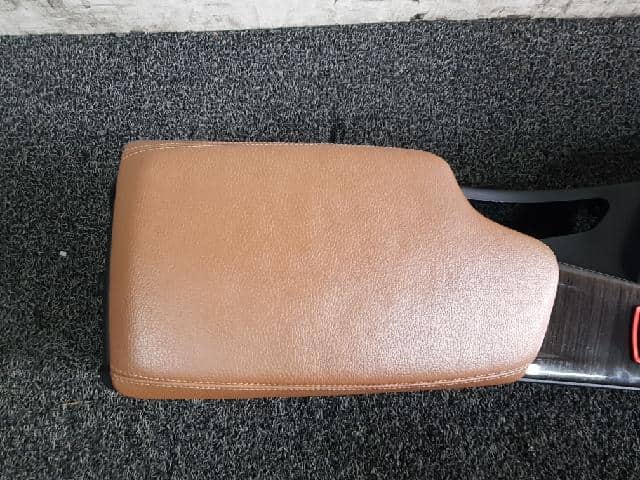 Console Box BMW 2015 — photo 2