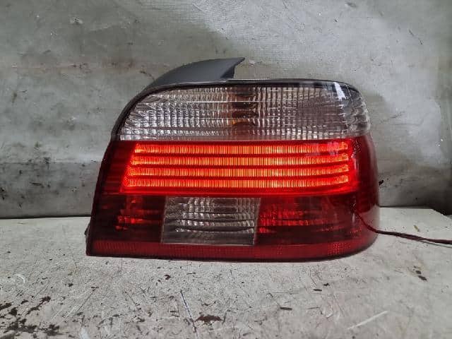 Right Tail Light BMW 5 Series 2003 — photo 1