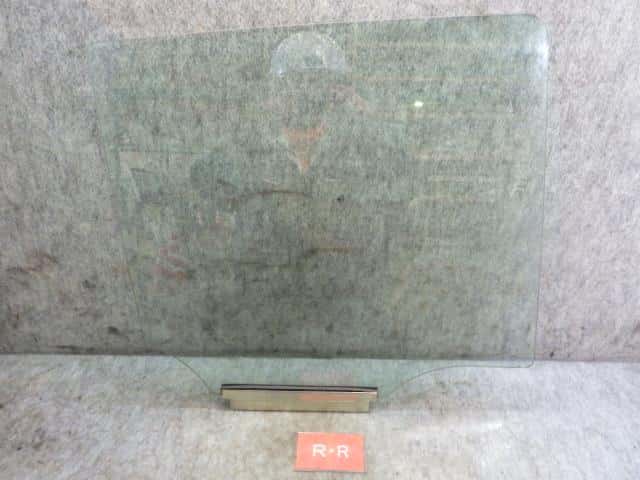 Rear Right Door Windshield SUZUKI Alto 2013 DBA-HA25S 8454162P00 — photo 1