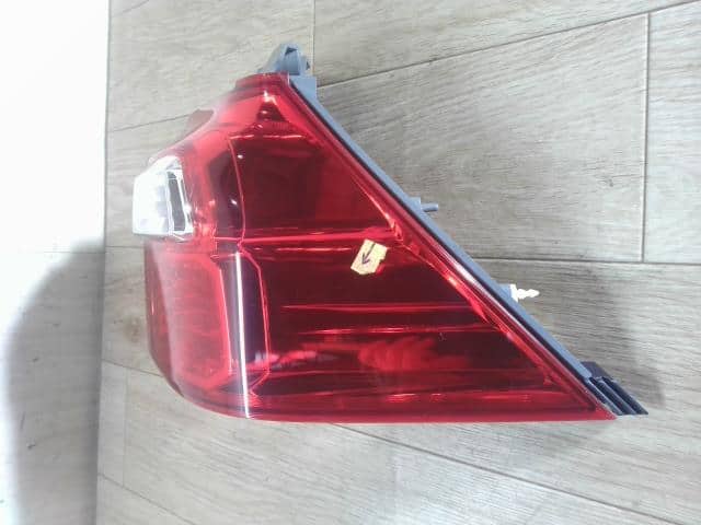 Right Tail Light HONDA Step Wagon 2008 DBA-RG1 — photo 5