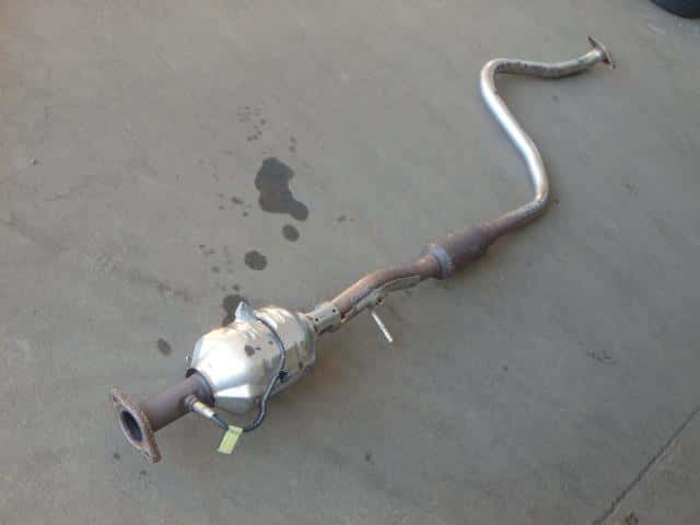Front Exhaust Pipe MAZDA Demio 2014 DBA-DJ3FS — photo 1