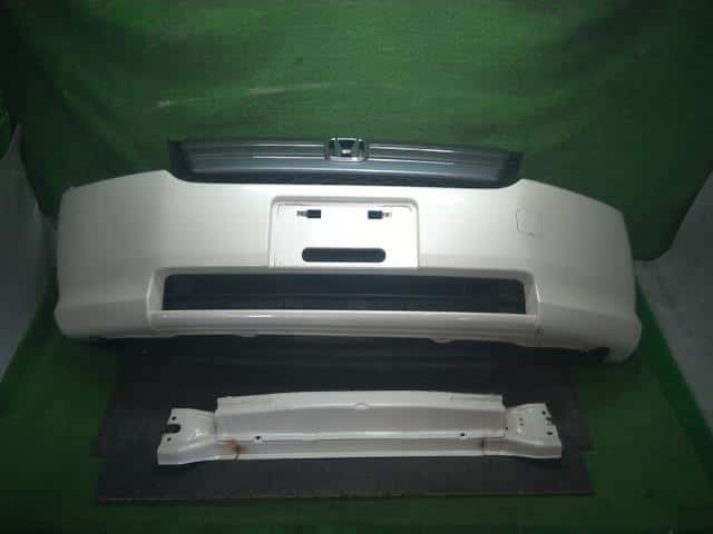 Front Bumper HONDA Mobilio Spike 2006 DBA-GK1 — photo 1