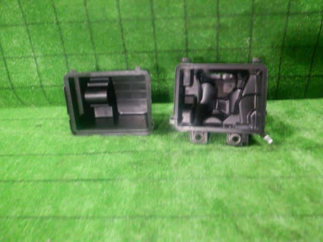 Air Cleaner Assembly MAZDA Demio 2016 LDA-DJ5FS — photo 3