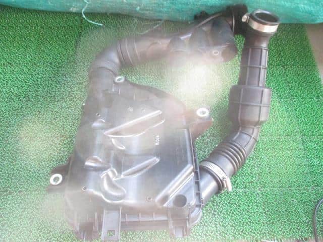 Air Cleaner Assembly SUZUKI Jimny 2018 3BA-JB64W 1370077R00 — photo 2