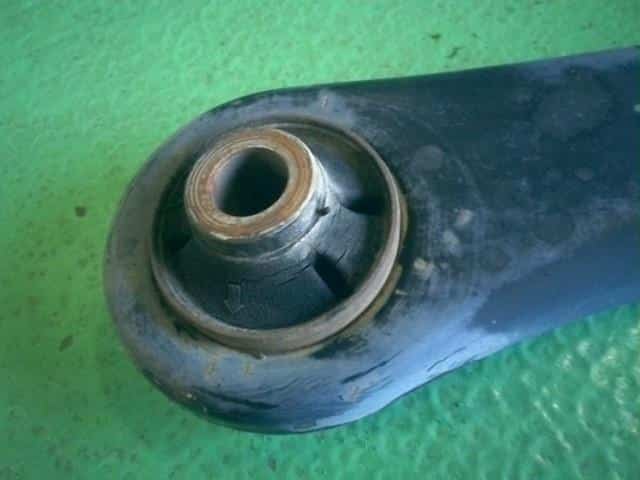 Front Right Lower Control Arm HONDA Life 2007 DBA-JB5 — photo 4