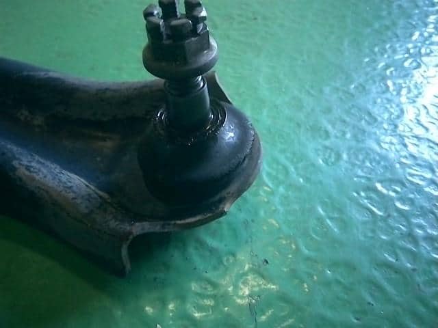 Front Right Lower Control Arm HONDA Life 2007 DBA-JB5 — photo 3