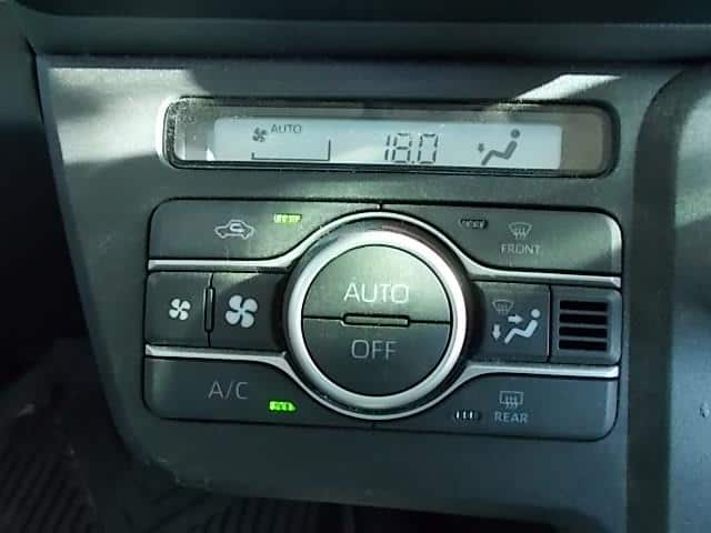 A/C Control Panel DAIHATSU Tanto 2020 6BA-LA650S — photo 2