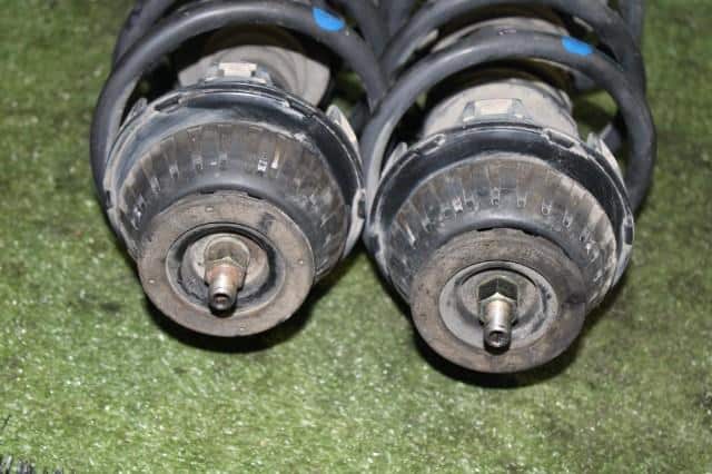 Front Left Strut HONDA Mobilio 2001 LA-GB1 — photo 3