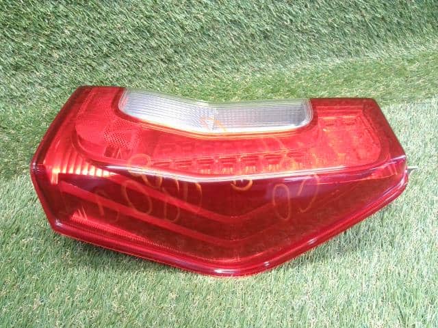 Right Tail Light DAIHATSU Tanto 2014 DBA-LA600S — photo 6
