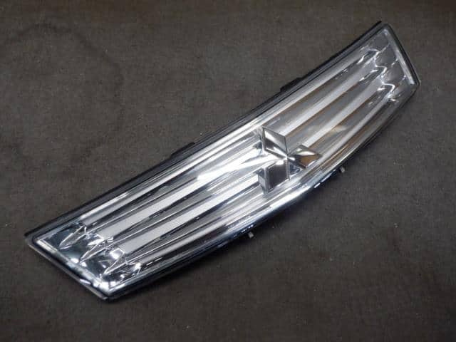 Radiator Grille MITSUBISHI Delica D2 2012 DBA-MB15S — photo 3