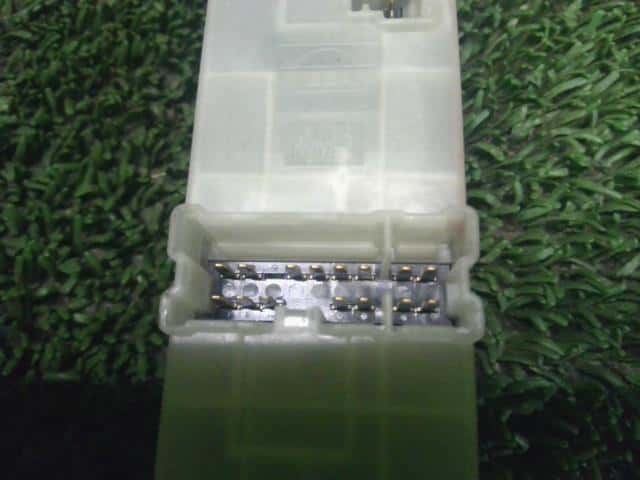Power Window Switch NISSAN X-Trail 2009 DBA-NT31 — photo 4