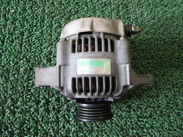 Alternator SUZUKI Wagon R 2001 LA-MC22S 3140076G00 — photo 1