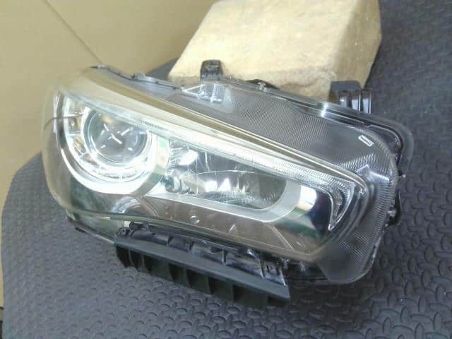 Right Headlight NISSAN Skyline 2014 DAA-HV37 — photo 1