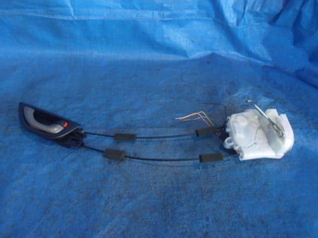 Rear Right Door Lock Actuator HONDA Fit 2009 DBA-GE6 — photo 1