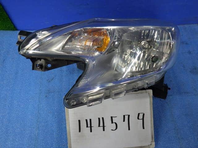 Left Headlight NISSAN Note 2013 DBA-E12 — photo 1