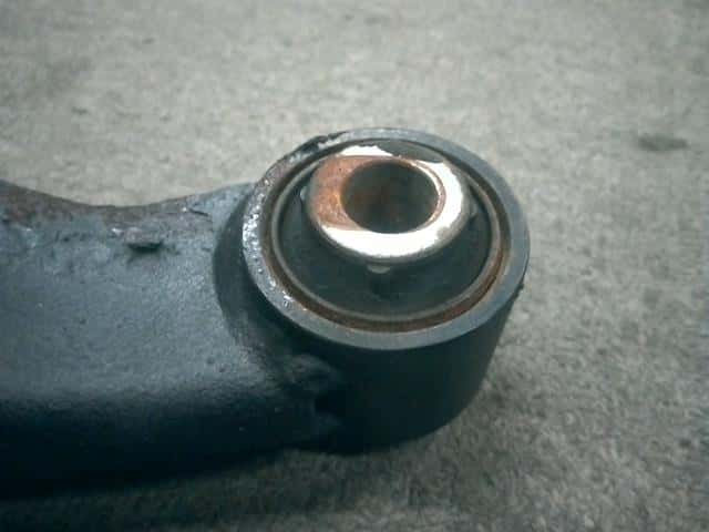 Rear Left Lower Control Arm NISSAN Serena 2017 DAA-GNC27 — photo 4
