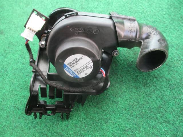 Radiator Cooling Fan MERCEDES-BENZ 2016 DBA-117342 A2469064700 — photo 2