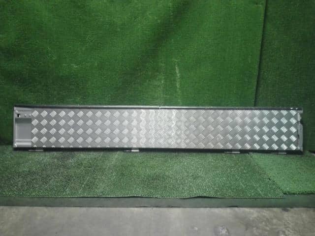 Truck Right Side Panel NISSAN Nt100 clipper 2021 EBD-DR16 — photo 5