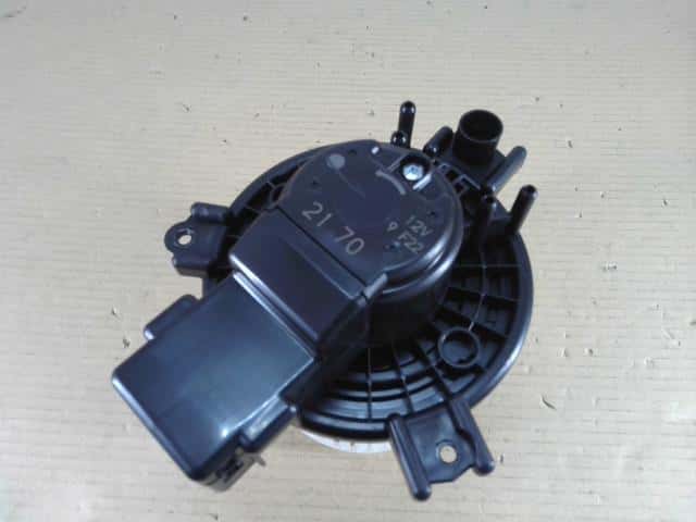 Blower Motor DAIHATSU Hijet 2022 5BD-S710V — photo 2