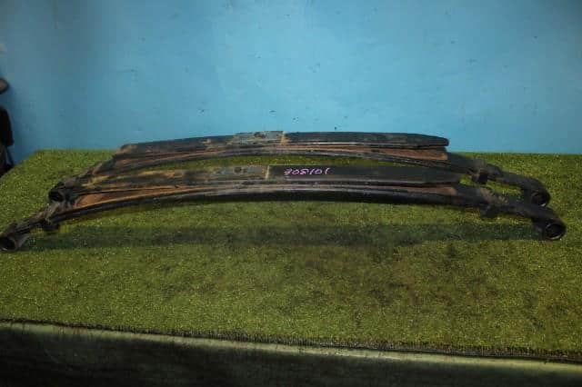Rear Right Leaf Spring Assembly NISSAN Vanette 2001 GC-SK82TN 55020HA00E — photo 1