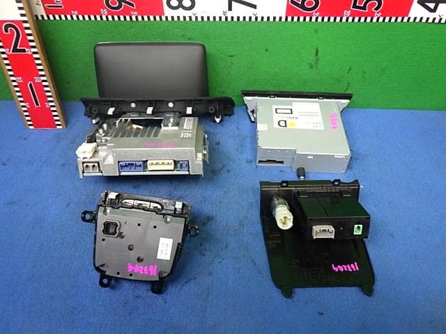 Car Navigation MAZDA Axela 2014 DBA-BM5AS — photo 2