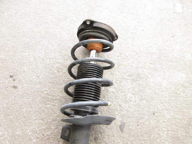 Front Left Strut VOLKSWAGEN The Beetle 2012 DBA-16CBZ 5C0413031BR — photo 3